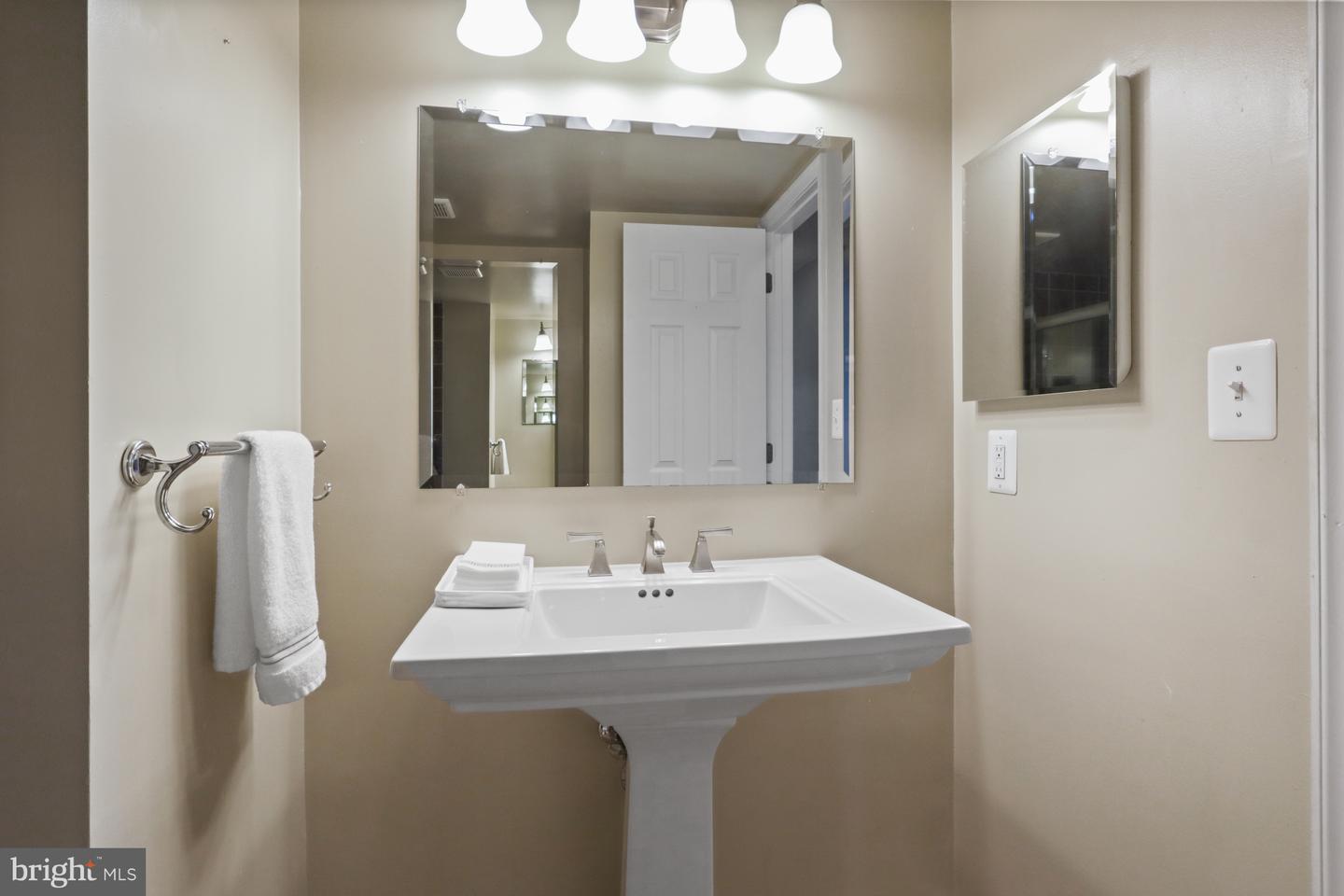 5505 SEMINARY RD #2405N, FALLS CHURCH, Virginia 22041, 3 Bedrooms Bedrooms, ,2 BathroomsBathrooms,Residential,For sale,5505 SEMINARY RD #2405N,VAFX2268064 MLS # VAFX2268064 5505 SEMINARY RD #2405N, FALLS CHURCH, Virginia 22041, 3 Bedrooms Bedrooms, ,2 BathroomsBathrooms,Residential,For sale,5505 SEMINARY RD #2405N,VAFX2268064 MLS # VAFX2268064