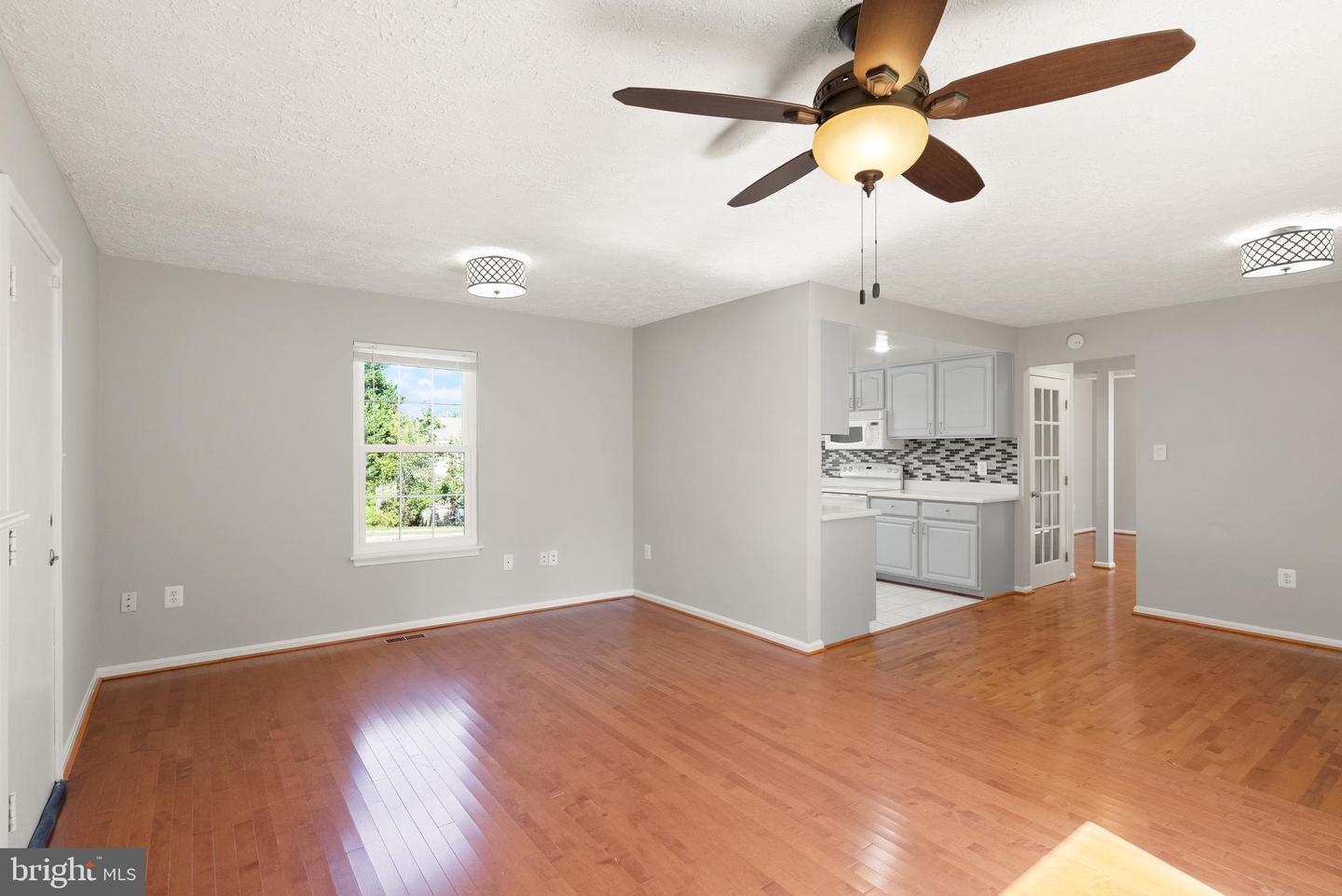 13305 HOLLINGER AVE, FAIRFAX, Virginia 22033, 3 Bedrooms Bedrooms, ,2 BathroomsBathrooms,Residential,For sale,13305 HOLLINGER AVE,VAFX2268066 MLS # VAFX2268066