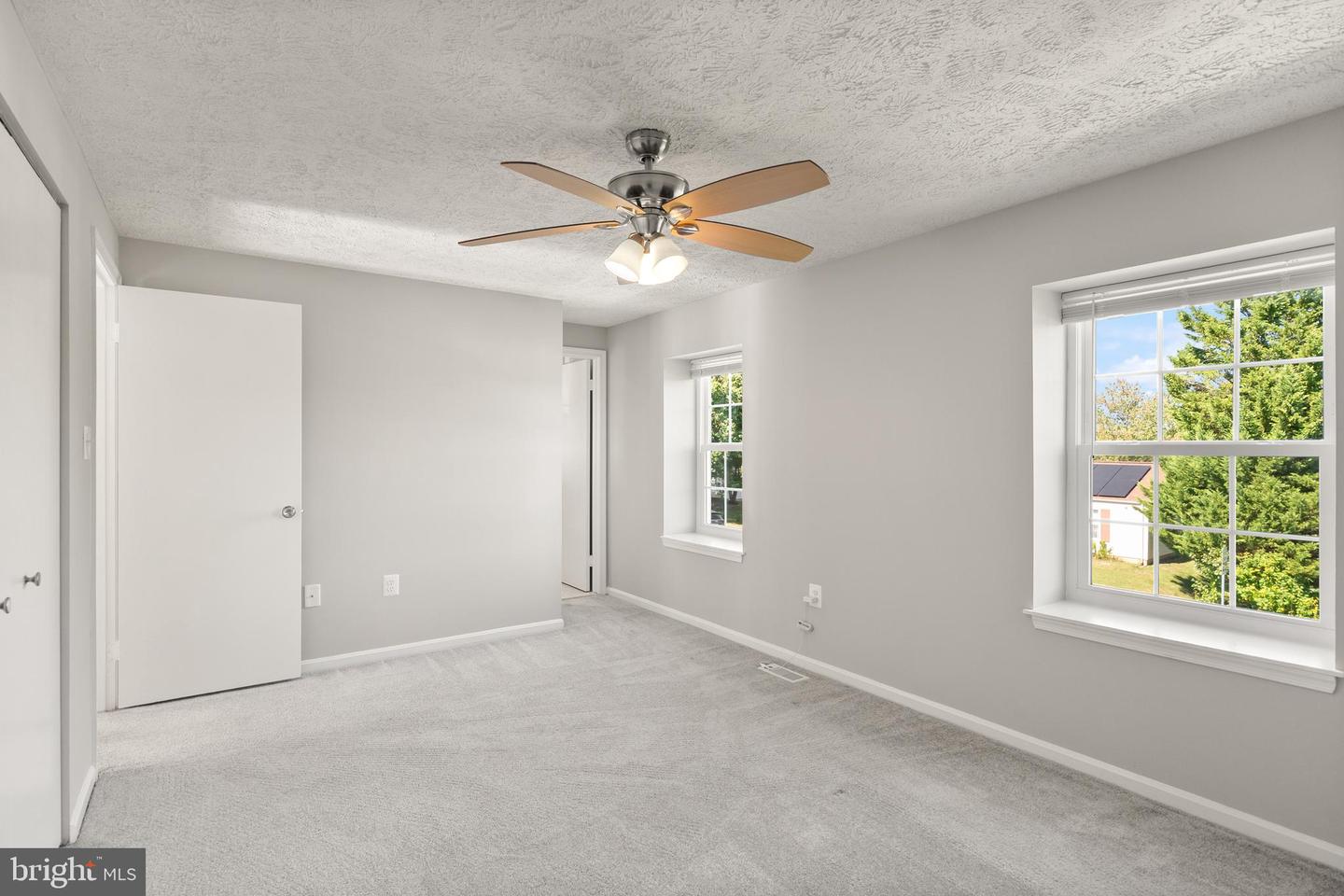 13305 HOLLINGER AVE, FAIRFAX, Virginia 22033, 3 Bedrooms Bedrooms, ,2 BathroomsBathrooms,Residential,For sale,13305 HOLLINGER AVE,VAFX2268066 MLS # VAFX2268066