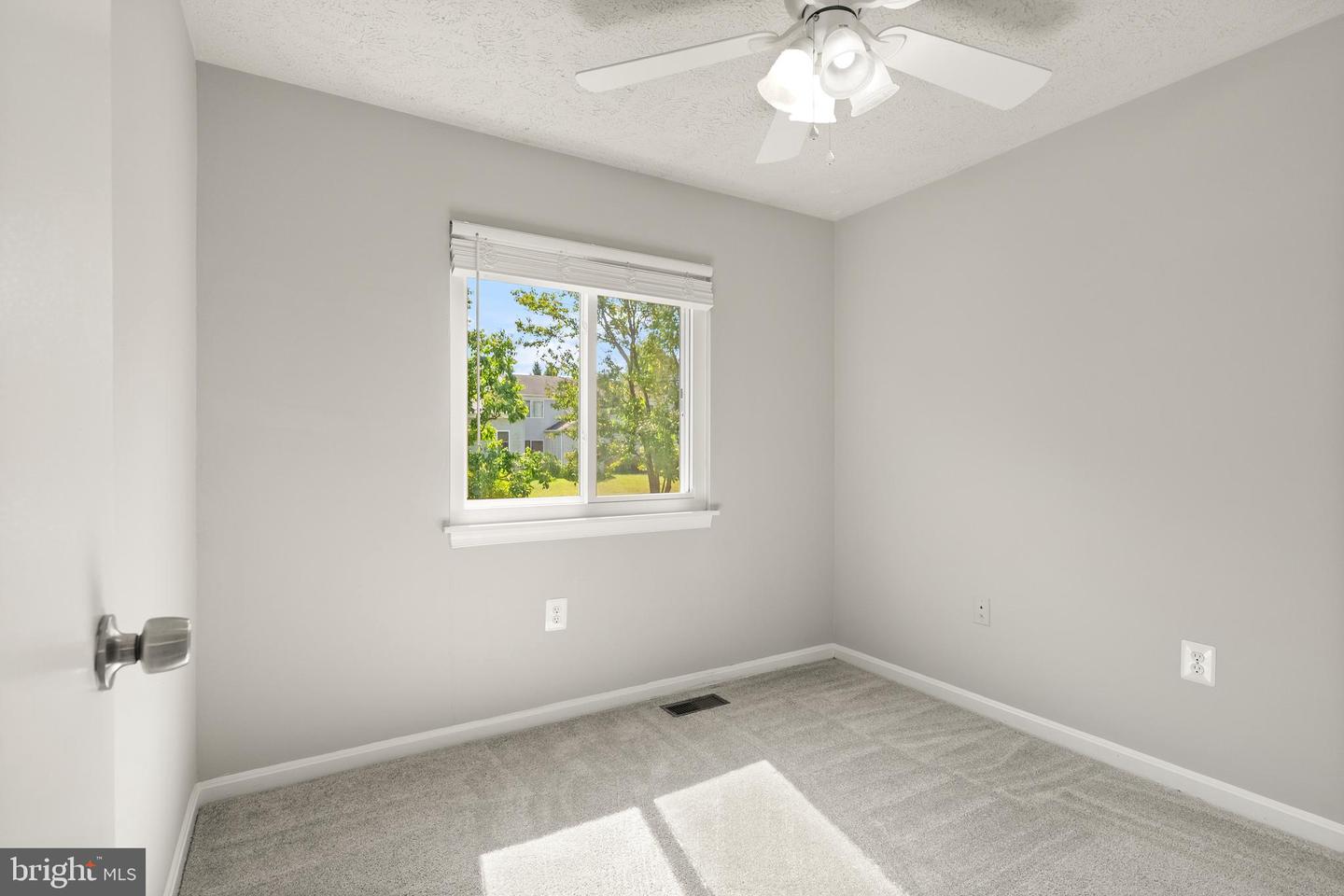 13305 HOLLINGER AVE, FAIRFAX, Virginia 22033, 3 Bedrooms Bedrooms, ,2 BathroomsBathrooms,Residential,For sale,13305 HOLLINGER AVE,VAFX2268066 MLS # VAFX2268066