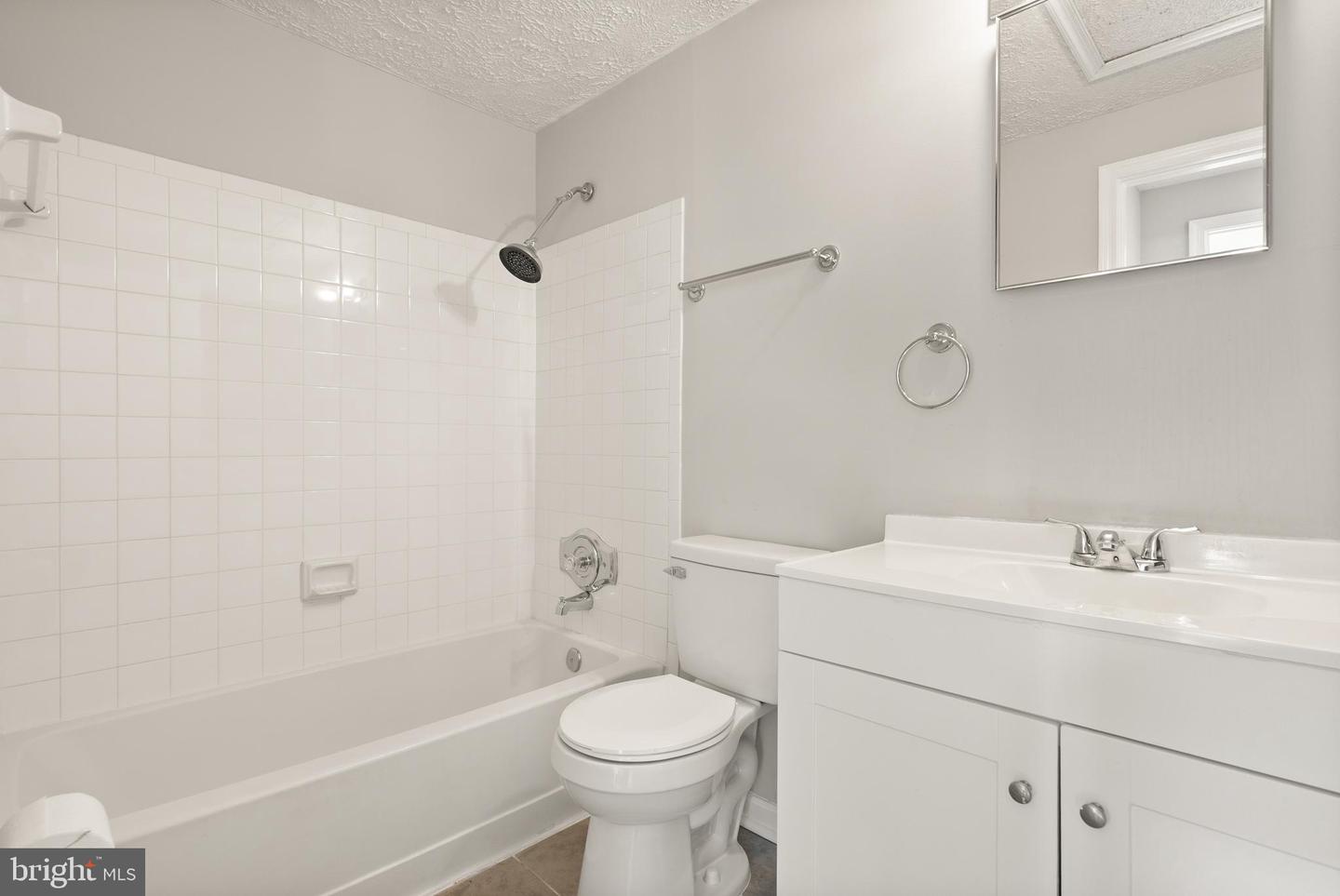 13305 HOLLINGER AVE, FAIRFAX, Virginia 22033, 3 Bedrooms Bedrooms, ,2 BathroomsBathrooms,Residential,For sale,13305 HOLLINGER AVE,VAFX2268066 MLS # VAFX2268066