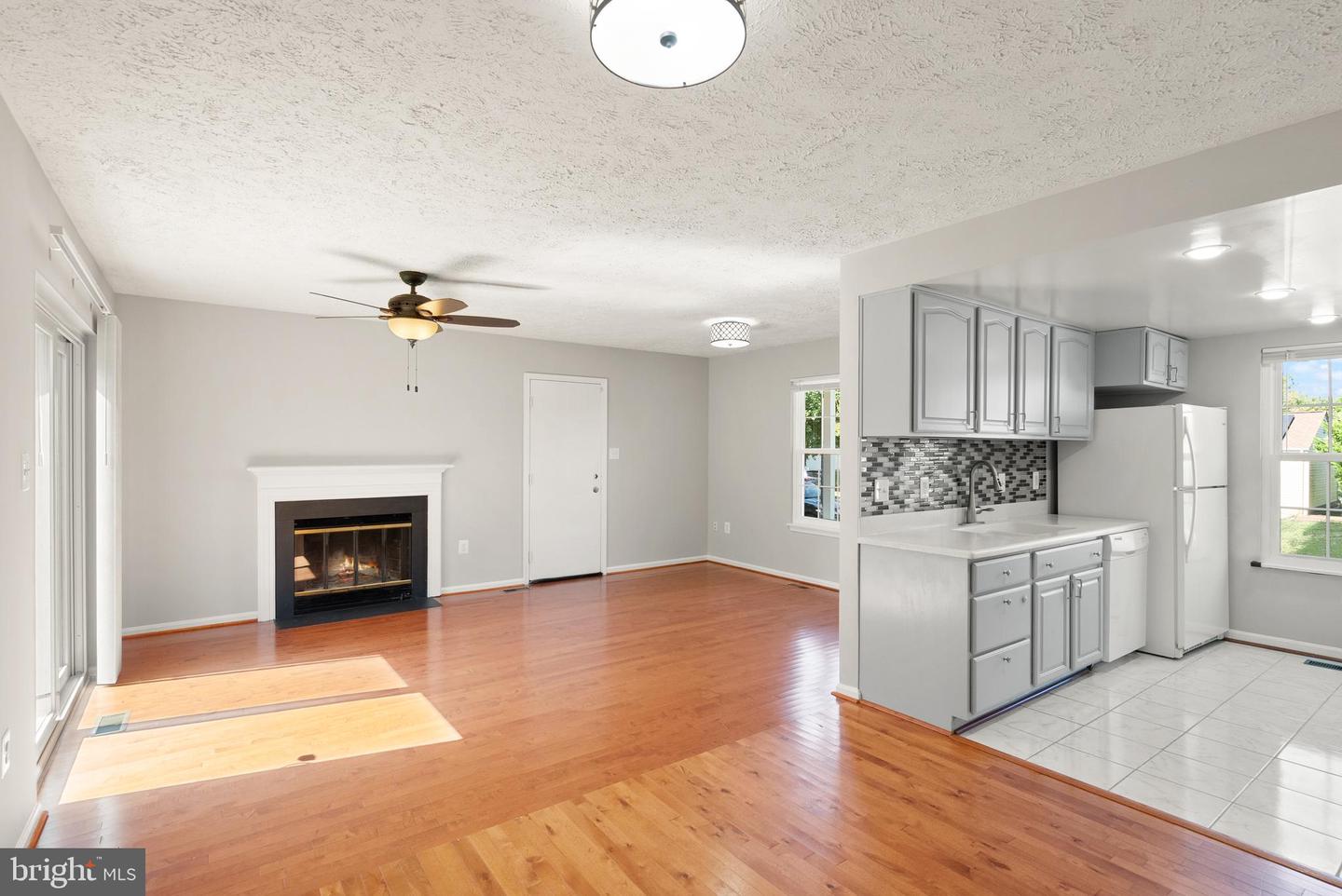 13305 HOLLINGER AVE, FAIRFAX, Virginia 22033, 3 Bedrooms Bedrooms, ,2 BathroomsBathrooms,Residential,For sale,13305 HOLLINGER AVE,VAFX2268066 MLS # VAFX2268066