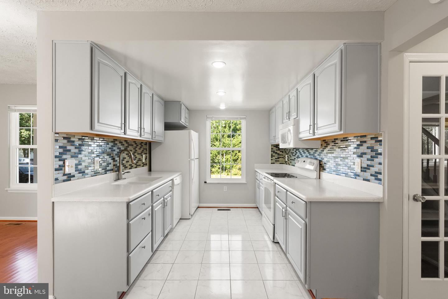 13305 HOLLINGER AVE, FAIRFAX, Virginia 22033, 3 Bedrooms Bedrooms, ,2 BathroomsBathrooms,Residential,For sale,13305 HOLLINGER AVE,VAFX2268066 MLS # VAFX2268066