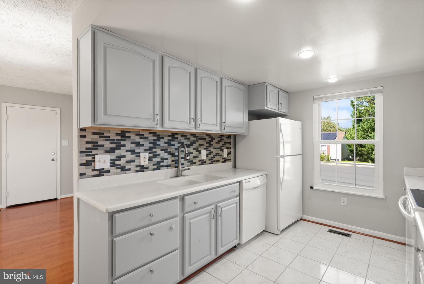 13305 HOLLINGER AVE, FAIRFAX, Virginia 22033, 3 Bedrooms Bedrooms, ,2 BathroomsBathrooms,Residential,For sale,13305 HOLLINGER AVE,VAFX2268066 MLS # VAFX2268066