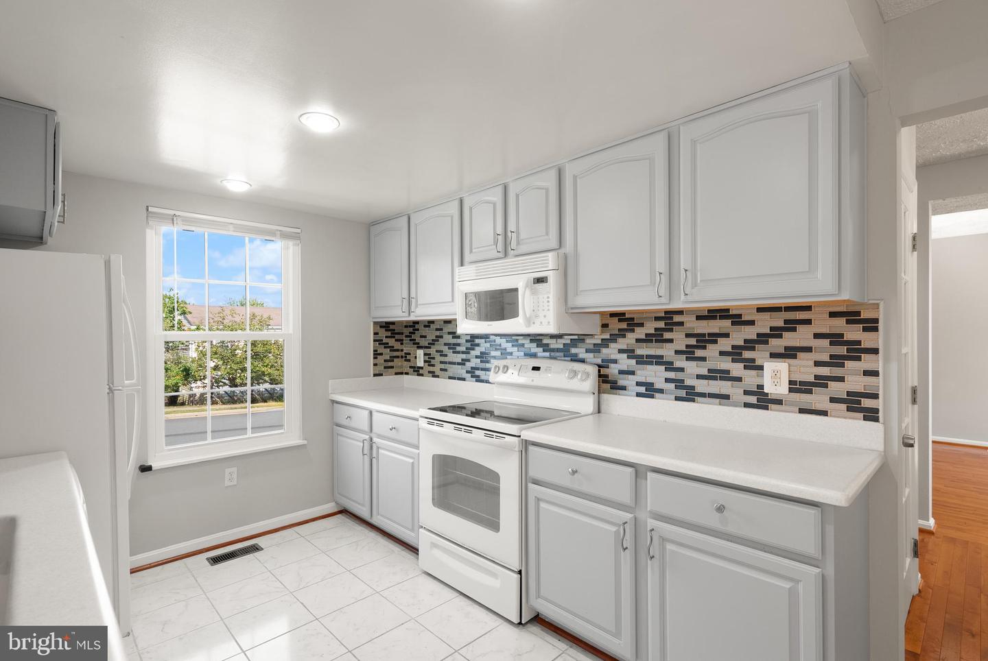 13305 HOLLINGER AVE, FAIRFAX, Virginia 22033, 3 Bedrooms Bedrooms, ,2 BathroomsBathrooms,Residential,For sale,13305 HOLLINGER AVE,VAFX2268066 MLS # VAFX2268066