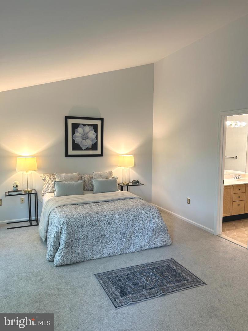 21865 BROADLEAF SQ, STERLING, Virginia 20164, 3 Bedrooms Bedrooms, 7 Rooms Rooms,3 BathroomsBathrooms,Residential,For sale,21865 BROADLEAF SQ,VALO2107240 MLS # VALO2107240