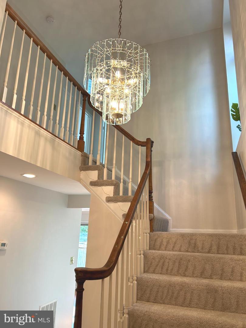 21865 BROADLEAF SQ, STERLING, Virginia 20164, 3 Bedrooms Bedrooms, 7 Rooms Rooms,3 BathroomsBathrooms,Residential,For sale,21865 BROADLEAF SQ,VALO2107240 MLS # VALO2107240