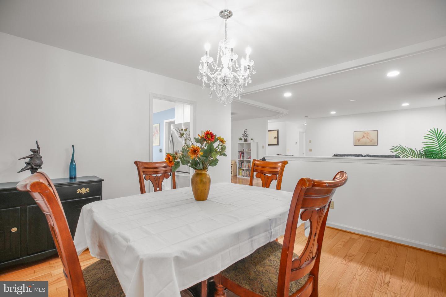 101 MONTICELLO CIR, LOCUST GROVE, Virginia 22508, 3 Bedrooms Bedrooms, 10 Rooms Rooms,2 BathroomsBathrooms,Residential,For sale,101 MONTICELLO CIR,VAOR2012372 MLS # VAOR2012372