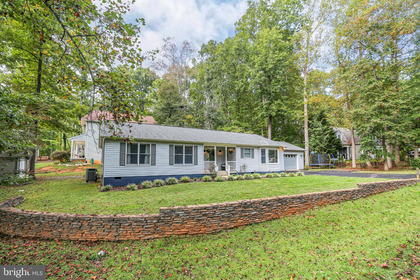 101 MONTICELLO CIR, LOCUST GROVE, Virginia 22508, 3 Bedrooms Bedrooms, 10 Rooms Rooms,2 BathroomsBathrooms,Residential,For sale,101 MONTICELLO CIR,VAOR2012372 MLS # VAOR2012372