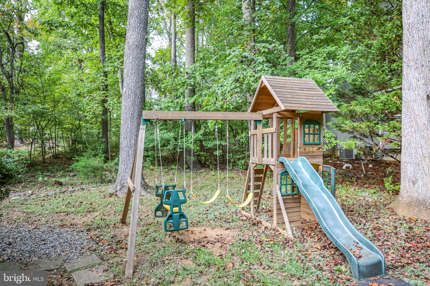 101 MONTICELLO CIR, LOCUST GROVE, Virginia 22508, 3 Bedrooms Bedrooms, 10 Rooms Rooms,2 BathroomsBathrooms,Residential,For sale,101 MONTICELLO CIR,VAOR2012372 MLS # VAOR2012372