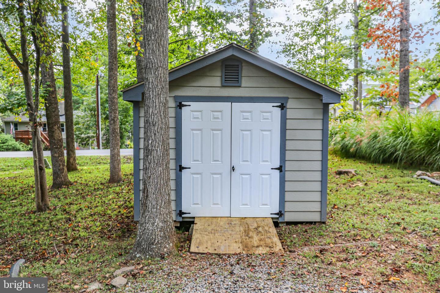 101 MONTICELLO CIR, LOCUST GROVE, Virginia 22508, 3 Bedrooms Bedrooms, 10 Rooms Rooms,2 BathroomsBathrooms,Residential,For sale,101 MONTICELLO CIR,VAOR2012372 MLS # VAOR2012372