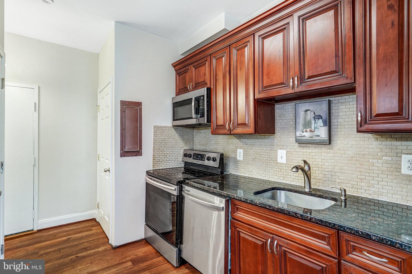 3245 RIO DR #108, FALLS CHURCH, Virginia 22041, 2 Bedrooms Bedrooms, ,2 BathroomsBathrooms,Residential,For sale,3245 RIO DR #108,VAFX2268424 MLS # VAFX2268424