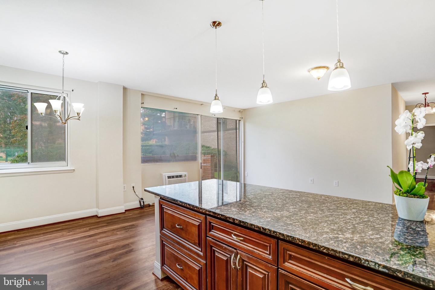 3245 RIO DR #108, FALLS CHURCH, Virginia 22041, 2 Bedrooms Bedrooms, ,2 BathroomsBathrooms,Residential,For sale,3245 RIO DR #108,VAFX2268424 MLS # VAFX2268424