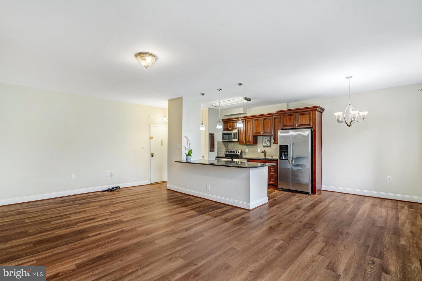 3245 RIO DR #108, FALLS CHURCH, Virginia 22041, 2 Bedrooms Bedrooms, ,2 BathroomsBathrooms,Residential,For sale,3245 RIO DR #108,VAFX2268424 MLS # VAFX2268424