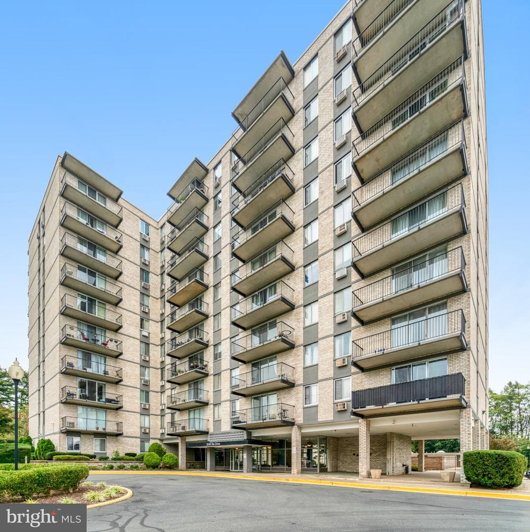 3245 RIO DR #108, FALLS CHURCH, Virginia 22041, 2 Bedrooms Bedrooms, ,2 BathroomsBathrooms,Residential,For sale,3245 RIO DR #108,VAFX2268424 MLS # VAFX2268424