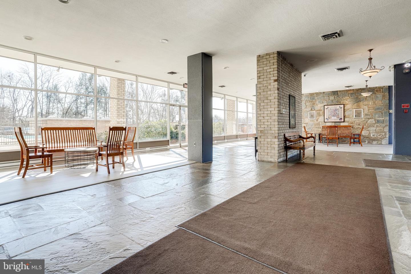3245 RIO DR #108, FALLS CHURCH, Virginia 22041, 2 Bedrooms Bedrooms, ,2 BathroomsBathrooms,Residential,For sale,3245 RIO DR #108,VAFX2268424 MLS # VAFX2268424
