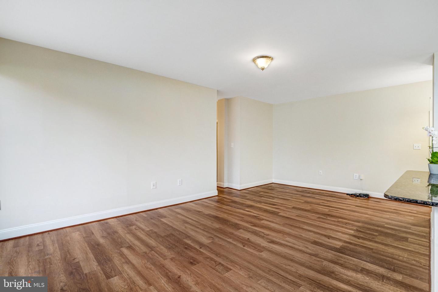 3245 RIO DR #108, FALLS CHURCH, Virginia 22041, 2 Bedrooms Bedrooms, ,2 BathroomsBathrooms,Residential,For sale,3245 RIO DR #108,VAFX2268424 MLS # VAFX2268424