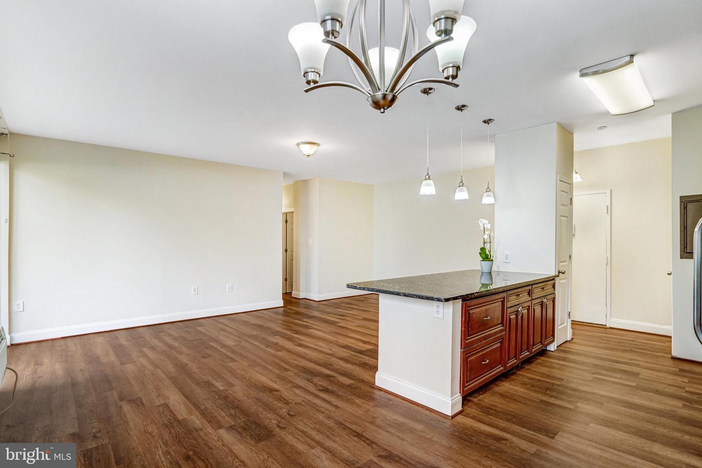 3245 RIO DR #108, FALLS CHURCH, Virginia 22041, 2 Bedrooms Bedrooms, ,2 BathroomsBathrooms,Residential,For sale,3245 RIO DR #108,VAFX2268424 MLS # VAFX2268424