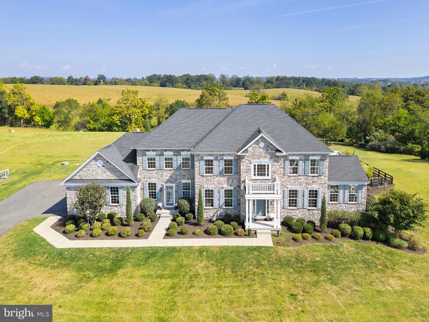 15124 OMEGA CT, WATERFORD, Virginia 20197, 5 Bedrooms Bedrooms, ,4 BathroomsBathrooms,Residential,For sale,15124 OMEGA CT,VALO2107468 MLS # VALO2107468