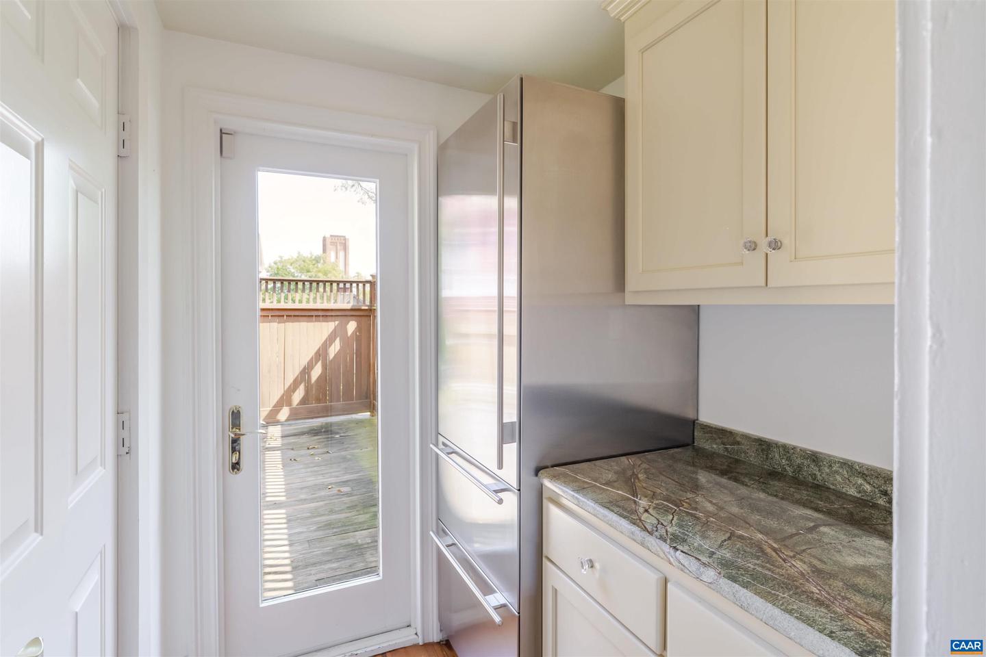 17 N WASHINGTON ST, STAUNTON, Virginia 24401, 3 Bedrooms Bedrooms, ,2 BathroomsBathrooms,Residential,For sale,17 N WASHINGTON ST,669294 MLS # 669294