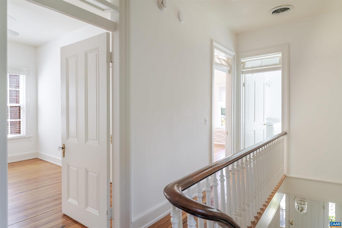 17 N WASHINGTON ST, STAUNTON, Virginia 24401, 3 Bedrooms Bedrooms, ,2 BathroomsBathrooms,Residential,For sale,17 N WASHINGTON ST,669294 MLS # 669294