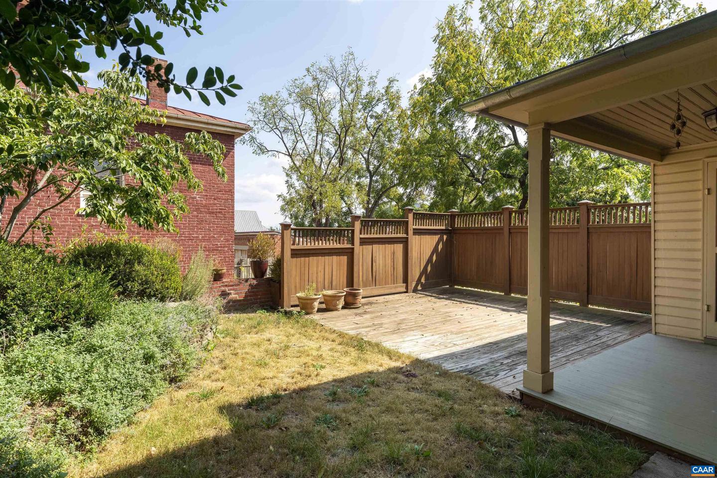 17 N WASHINGTON ST, STAUNTON, Virginia 24401, 3 Bedrooms Bedrooms, ,2 BathroomsBathrooms,Residential,For sale,17 N WASHINGTON ST,669294 MLS # 669294