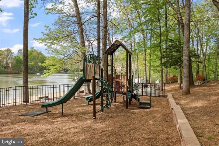 16191 SHEFFIELD DR, DUMFRIES, Virginia 22025, 4 Bedrooms Bedrooms, ,2 BathroomsBathrooms,Residential,For sale,16191 SHEFFIELD DR,VAPW2104642 MLS # VAPW2104642