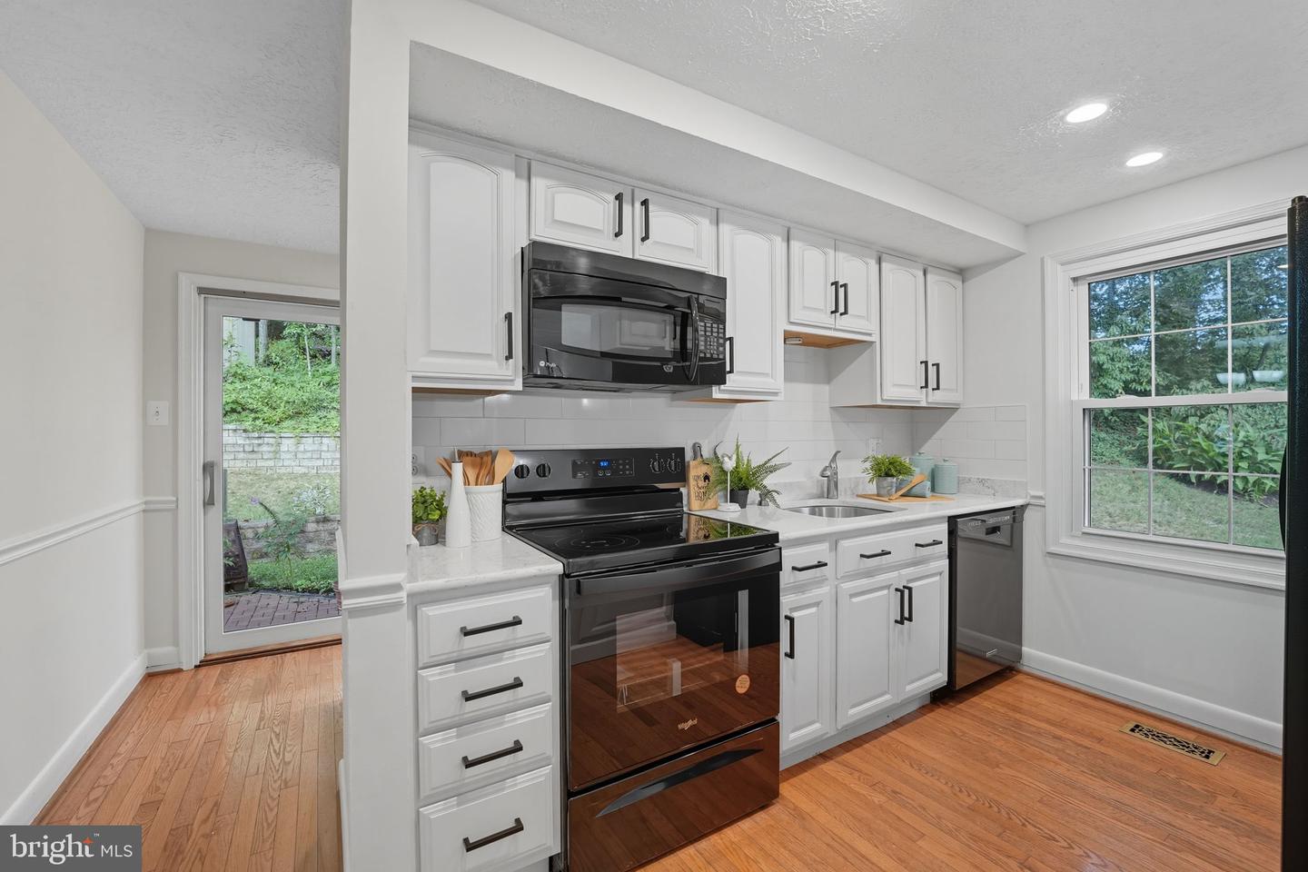 16191 SHEFFIELD DR, DUMFRIES, Virginia 22025, 4 Bedrooms Bedrooms, ,2 BathroomsBathrooms,Residential,For sale,16191 SHEFFIELD DR,VAPW2104642 MLS # VAPW2104642