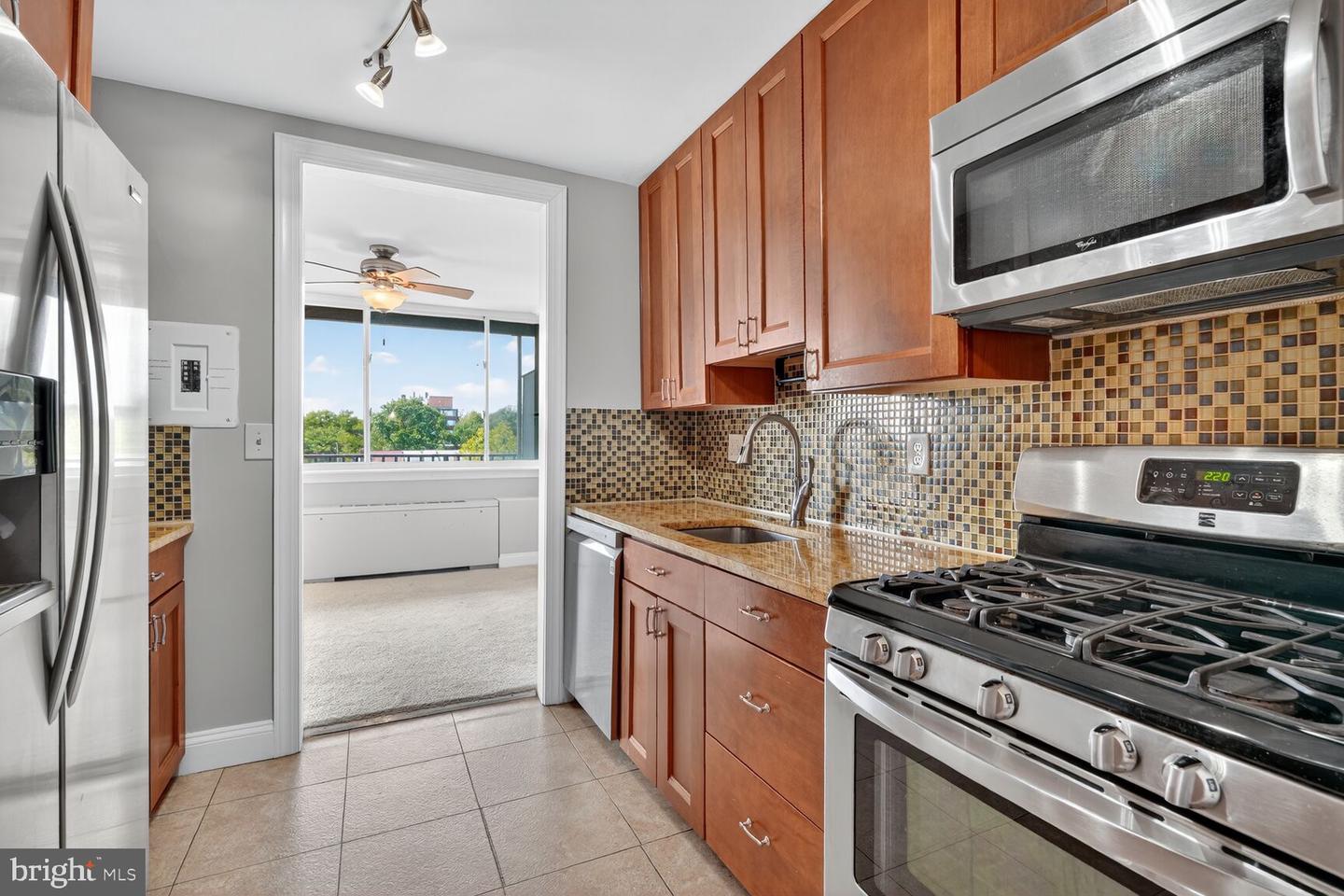 4343 CHERRY HILL RD #605, ARLINGTON, Virginia 22207, 2 Bedrooms Bedrooms, 8 Rooms Rooms,1 BathroomBathrooms,Residential,For sale,4343 CHERRY HILL RD #605,VAAR2064164 MLS # VAAR2064164