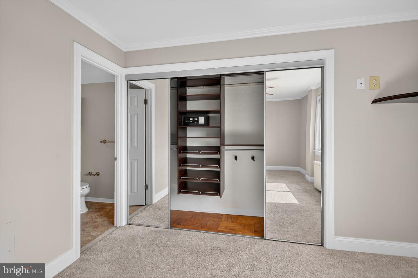 4343 CHERRY HILL RD #605, ARLINGTON, Virginia 22207, 2 Bedrooms Bedrooms, 8 Rooms Rooms,1 BathroomBathrooms,Residential,For sale,4343 CHERRY HILL RD #605,VAAR2064164 MLS # VAAR2064164