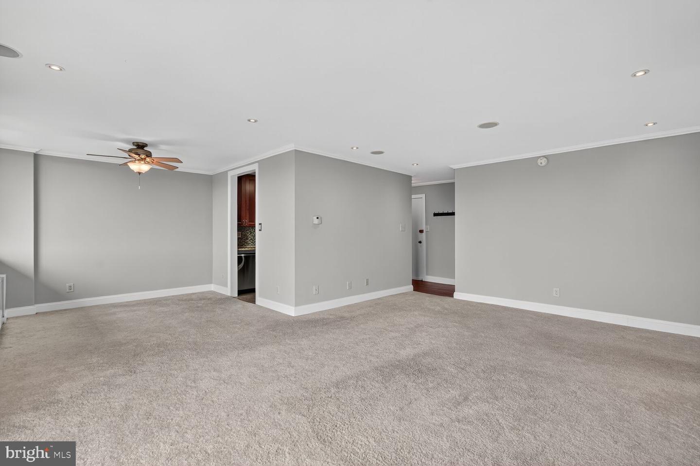 4343 CHERRY HILL RD #605, ARLINGTON, Virginia 22207, 2 Bedrooms Bedrooms, 8 Rooms Rooms,1 BathroomBathrooms,Residential,For sale,4343 CHERRY HILL RD #605,VAAR2064164 MLS # VAAR2064164
