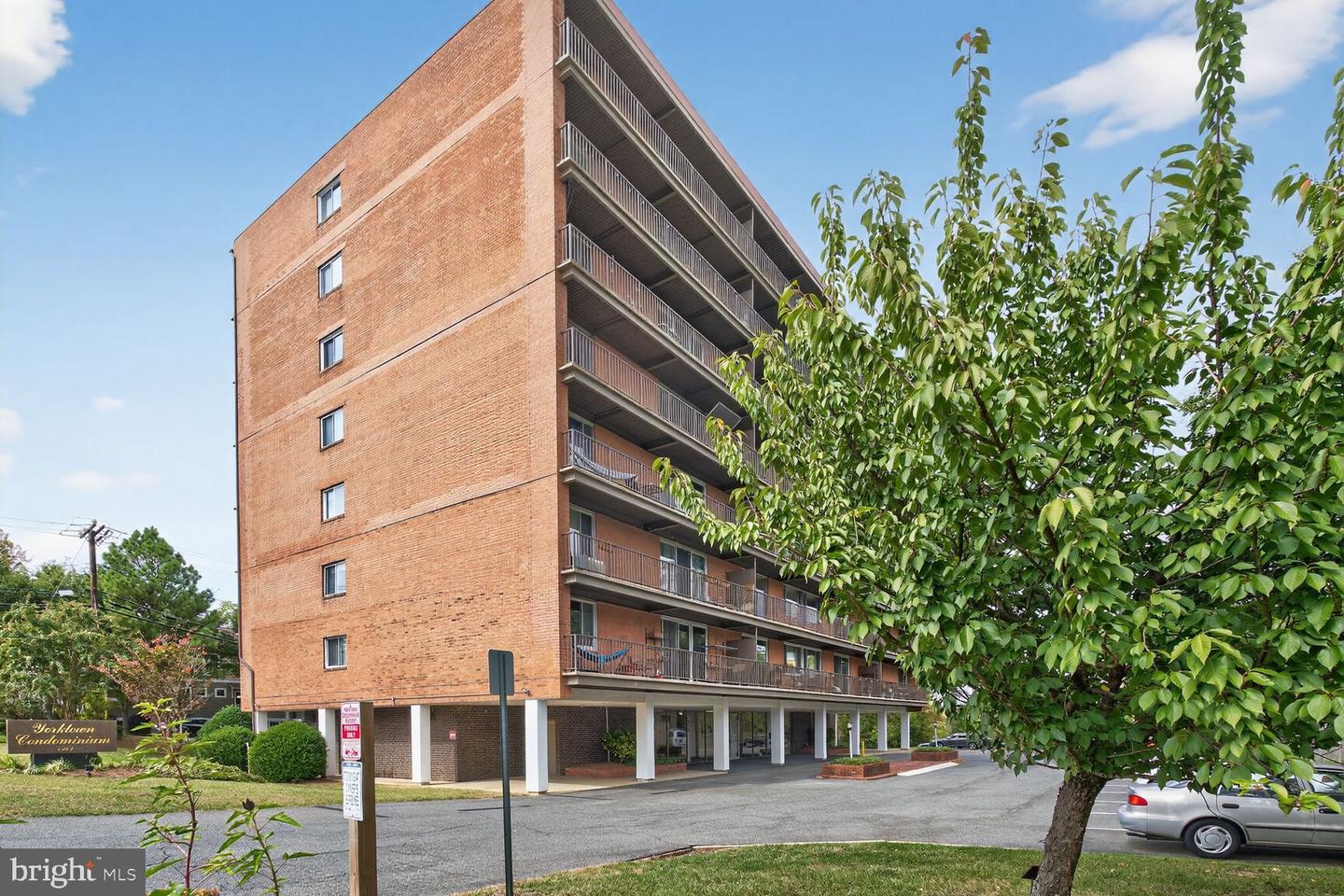 4343 CHERRY HILL RD #605, ARLINGTON, Virginia 22207, 2 Bedrooms Bedrooms, 8 Rooms Rooms,1 BathroomBathrooms,Residential,For sale,4343 CHERRY HILL RD #605,VAAR2064164 MLS # VAAR2064164