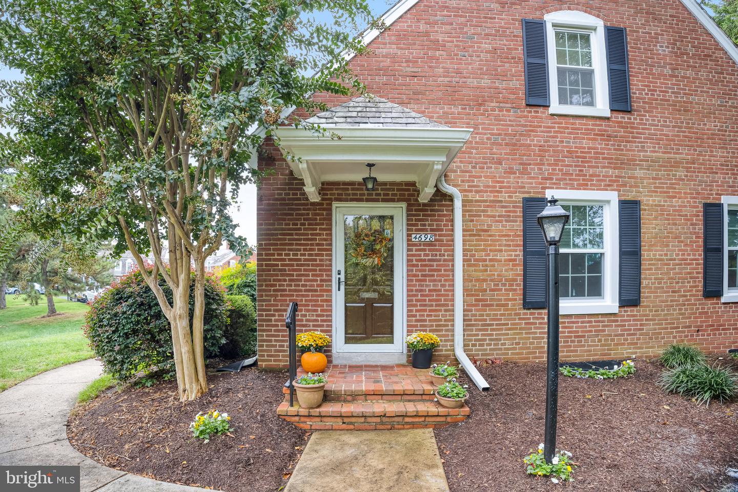 4698 36TH ST S #A, ARLINGTON, Virginia 22206, 1 Bedroom Bedrooms, ,2 BathroomsBathrooms,Residential,For sale,4698 36TH ST S #A,VAAR2064176 MLS # VAAR2064176