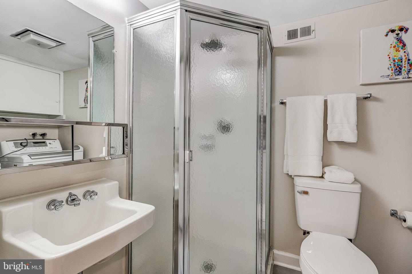 4698 36TH ST S #A, ARLINGTON, Virginia 22206, 1 Bedroom Bedrooms, ,2 BathroomsBathrooms,Residential,For sale,4698 36TH ST S #A,VAAR2064176 MLS # VAAR2064176