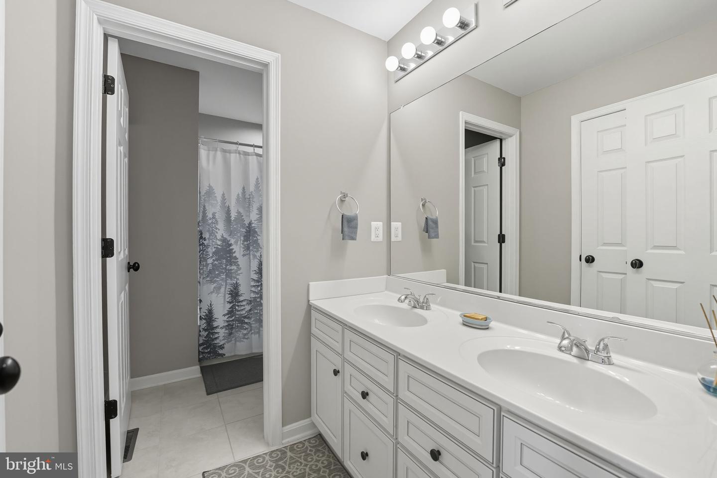 4316 CHAIN BRIDGE RD, FAIRFAX, Virginia 22030, 3 Bedrooms Bedrooms, ,3 BathroomsBathrooms,Residential,For sale,4316 CHAIN BRIDGE RD,VAFC2007092 MLS # VAFC2007092