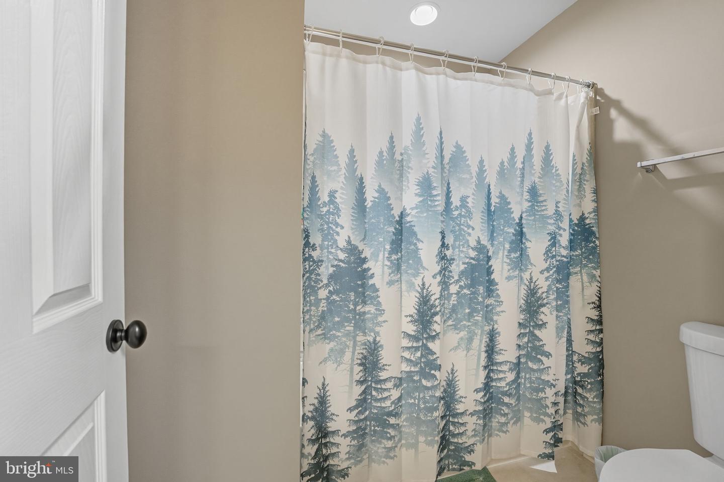 4316 CHAIN BRIDGE RD, FAIRFAX, Virginia 22030, 3 Bedrooms Bedrooms, ,3 BathroomsBathrooms,Residential,For sale,4316 CHAIN BRIDGE RD,VAFC2007092 MLS # VAFC2007092
