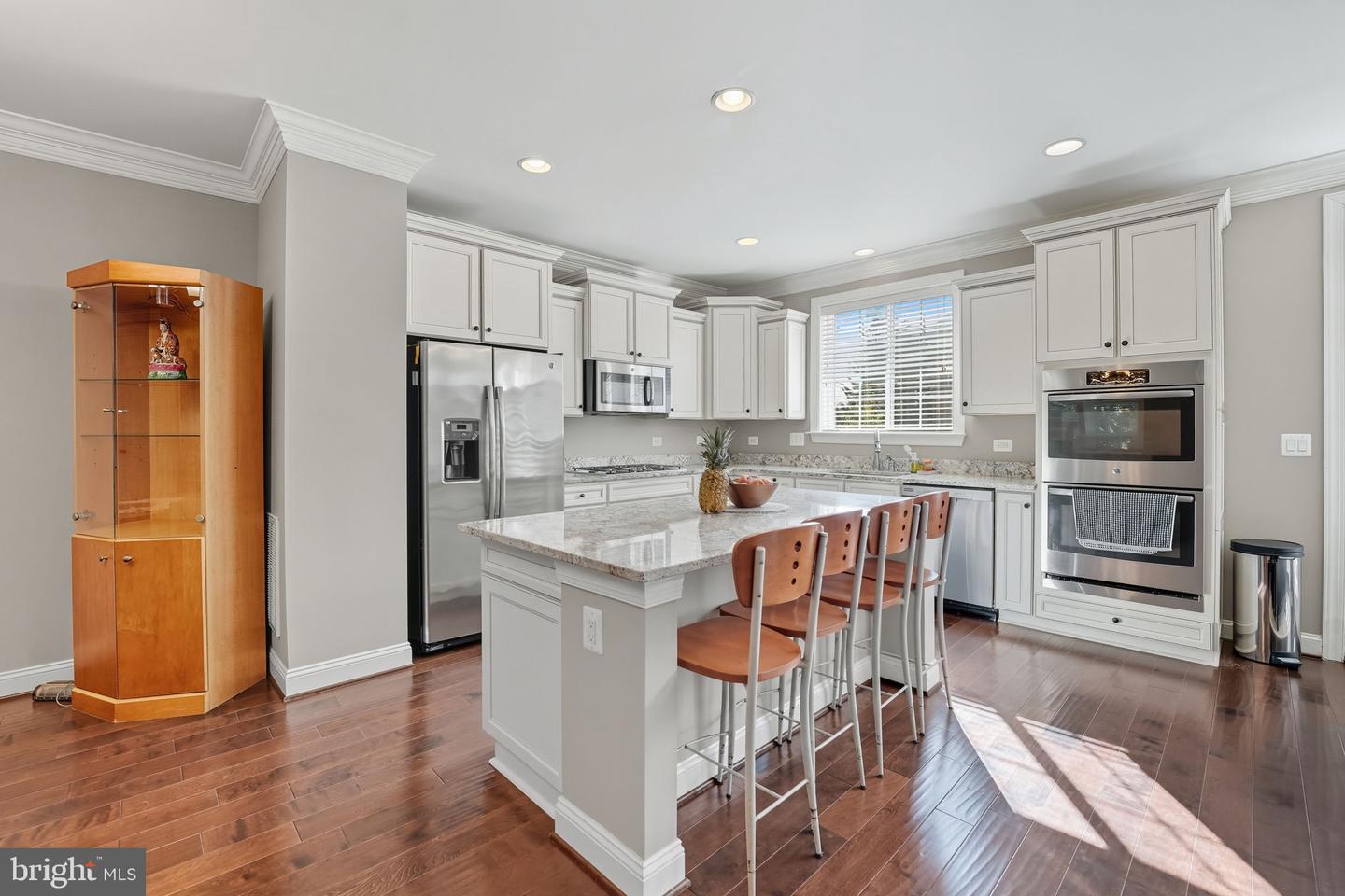 4316 CHAIN BRIDGE RD, FAIRFAX, Virginia 22030, 3 Bedrooms Bedrooms, ,3 BathroomsBathrooms,Residential,For sale,4316 CHAIN BRIDGE RD,VAFC2007092 MLS # VAFC2007092