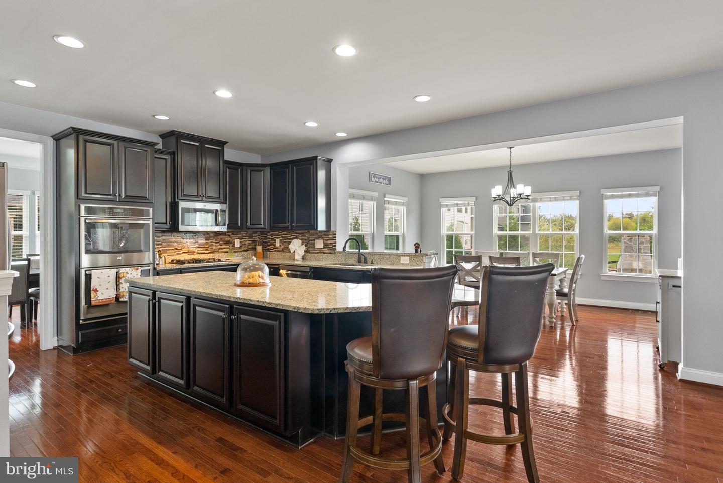 42549 FAWN MEADOW PL, CHANTILLY, Virginia 20152, 4 Bedrooms Bedrooms, ,4 BathroomsBathrooms,Residential,For sale,42549 FAWN MEADOW PL,VALO2107678 MLS # VALO2107678