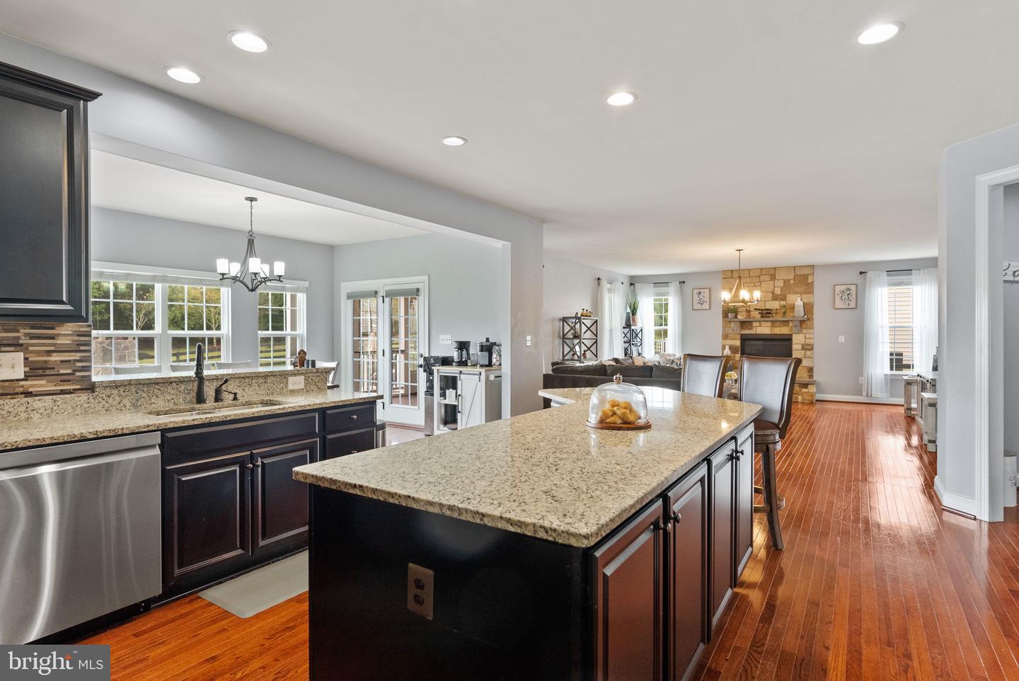 42549 FAWN MEADOW PL, CHANTILLY, Virginia 20152, 4 Bedrooms Bedrooms, ,4 BathroomsBathrooms,Residential,For sale,42549 FAWN MEADOW PL,VALO2107678 MLS # VALO2107678