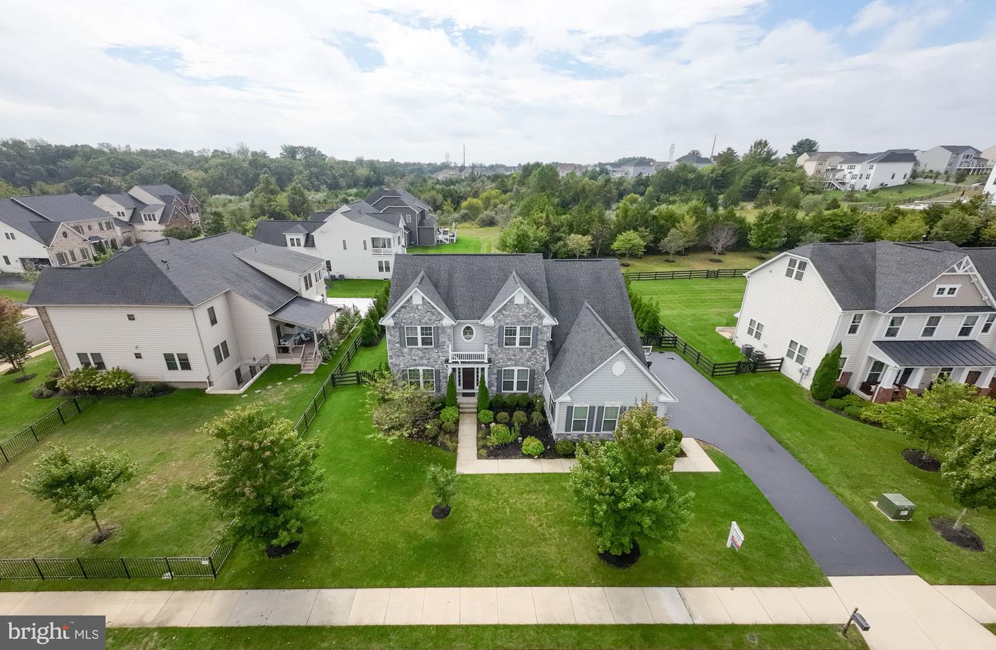 42549 FAWN MEADOW PL, CHANTILLY, Virginia 20152, 4 Bedrooms Bedrooms, ,4 BathroomsBathrooms,Residential,For sale,42549 FAWN MEADOW PL,VALO2107678 MLS # VALO2107678