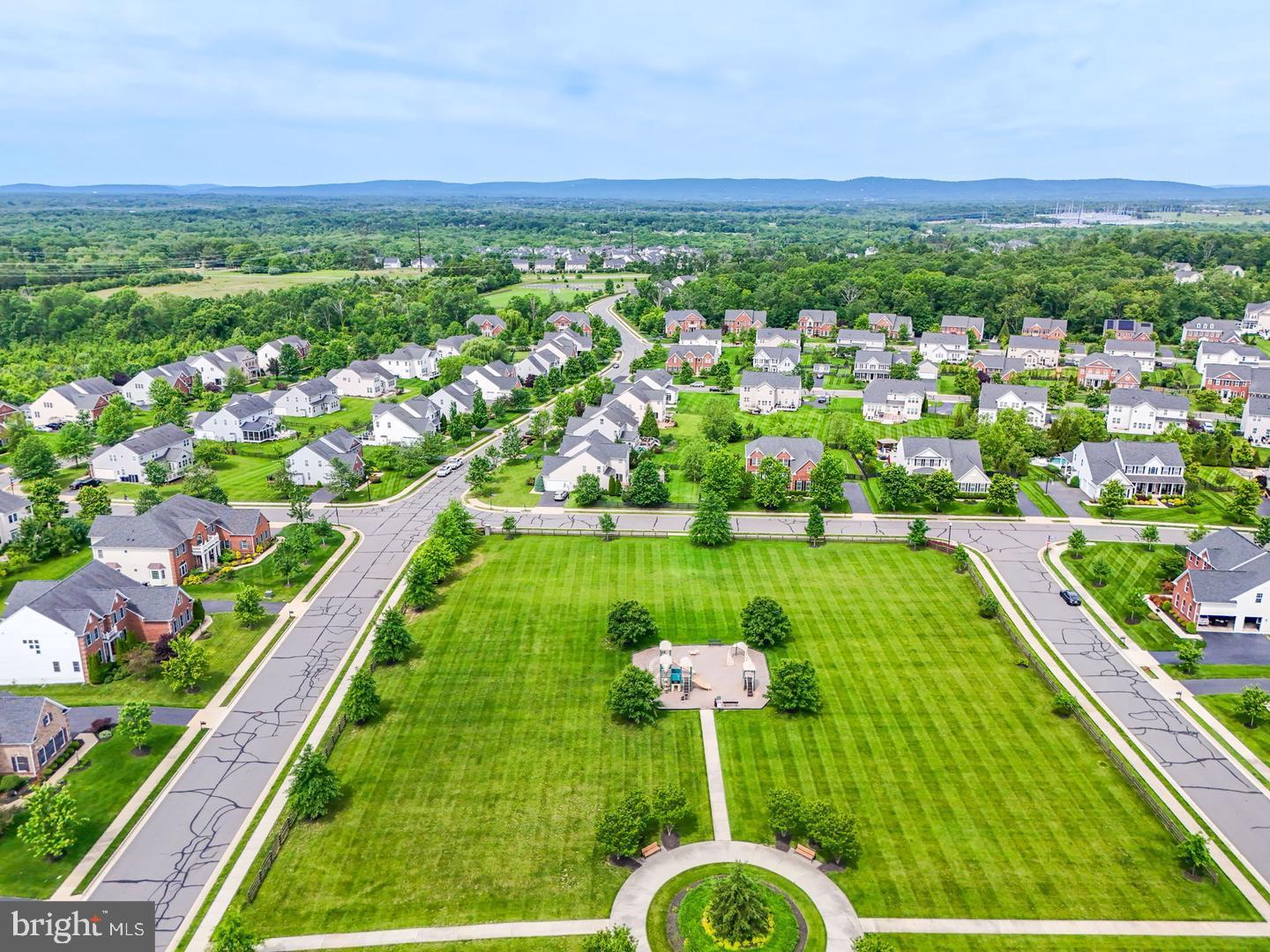 42549 FAWN MEADOW PL, CHANTILLY, Virginia 20152, 4 Bedrooms Bedrooms, ,4 BathroomsBathrooms,Residential,For sale,42549 FAWN MEADOW PL,VALO2107678 MLS # VALO2107678