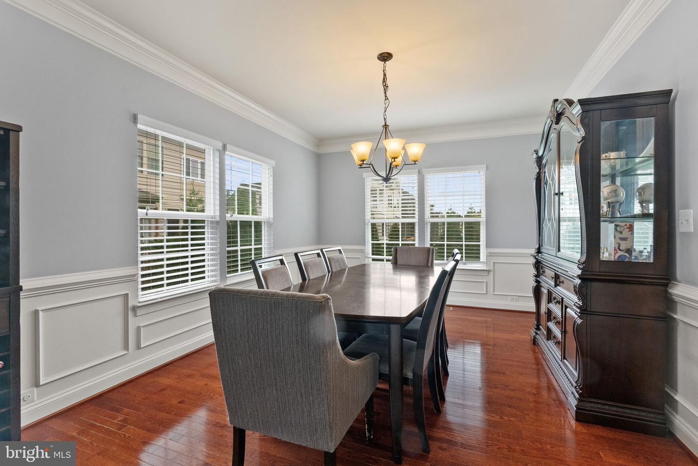 42549 FAWN MEADOW PL, CHANTILLY, Virginia 20152, 4 Bedrooms Bedrooms, ,4 BathroomsBathrooms,Residential,For sale,42549 FAWN MEADOW PL,VALO2107678 MLS # VALO2107678