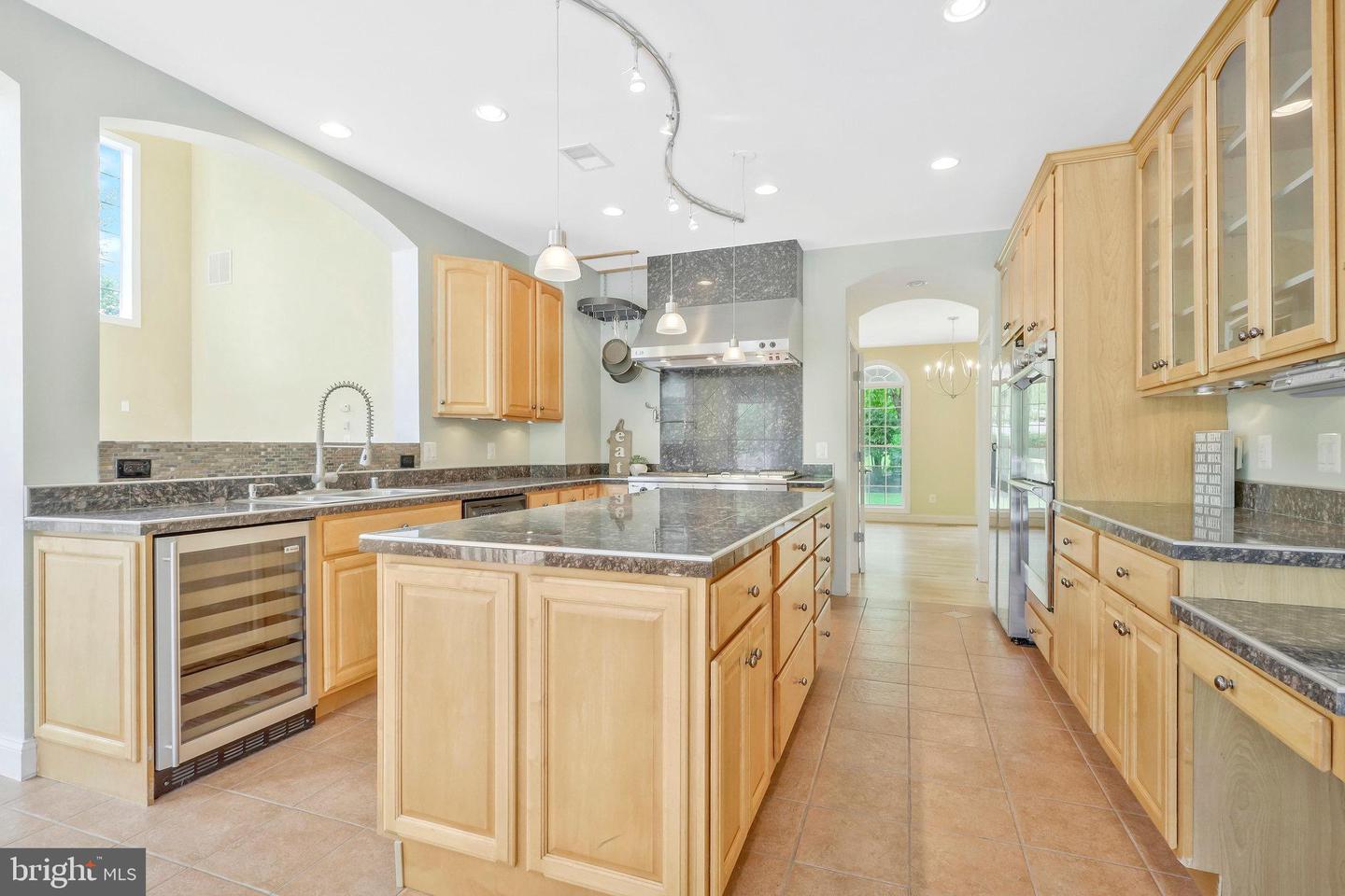 19834 SMITH CIR, ASHBURN, Virginia 20147, 4 Bedrooms Bedrooms, 9 Rooms Rooms,4 BathroomsBathrooms,Residential,For sale,19834 SMITH CIR,VALO2107692 MLS # VALO2107692