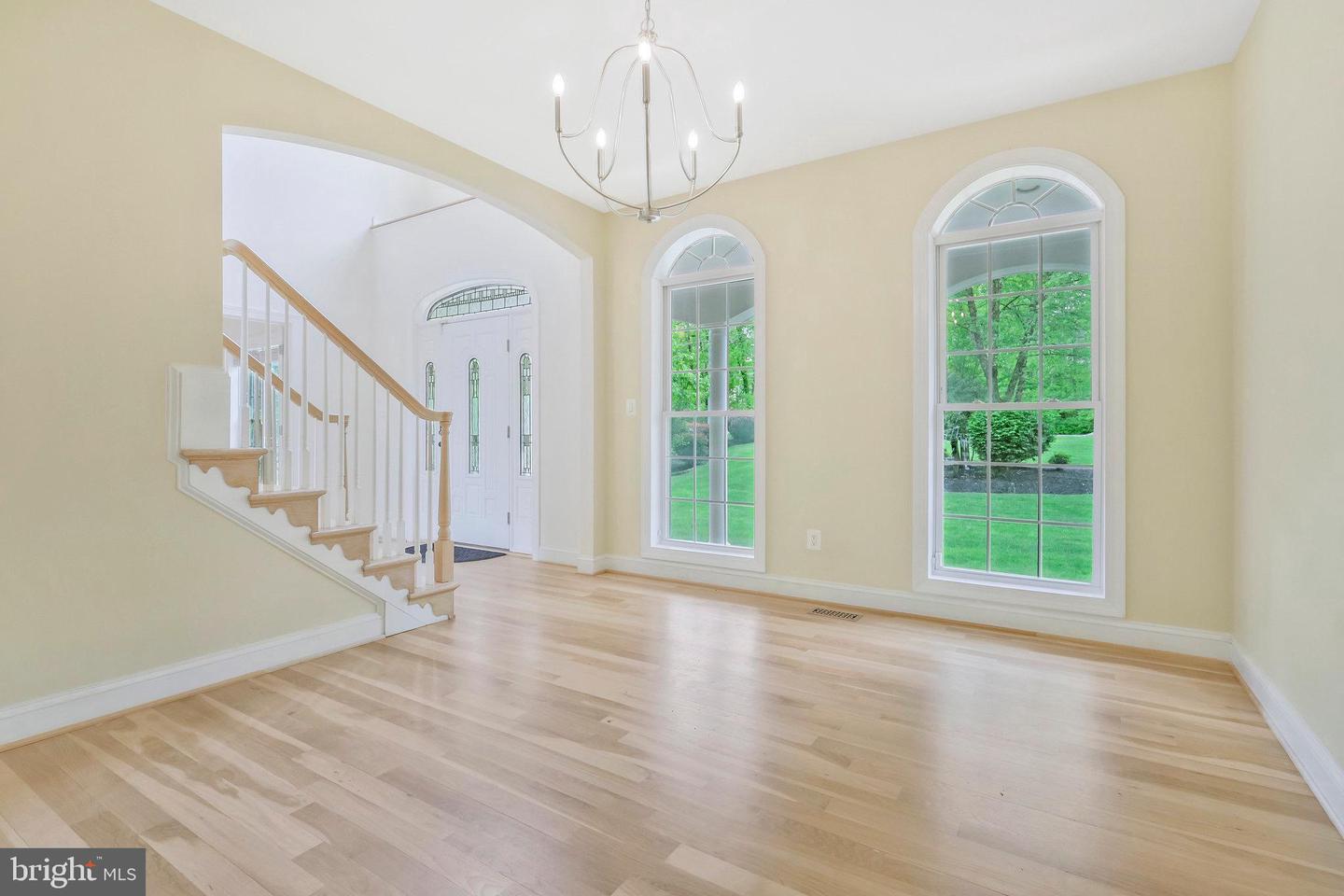 19834 SMITH CIR, ASHBURN, Virginia 20147, 4 Bedrooms Bedrooms, 9 Rooms Rooms,4 BathroomsBathrooms,Residential,For sale,19834 SMITH CIR,VALO2107692 MLS # VALO2107692