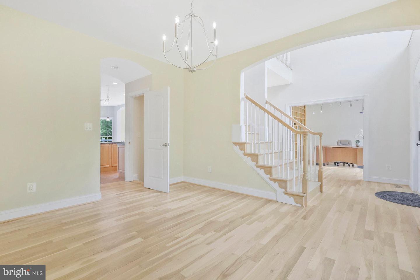 19834 SMITH CIR, ASHBURN, Virginia 20147, 4 Bedrooms Bedrooms, 9 Rooms Rooms,4 BathroomsBathrooms,Residential,For sale,19834 SMITH CIR,VALO2107692 MLS # VALO2107692