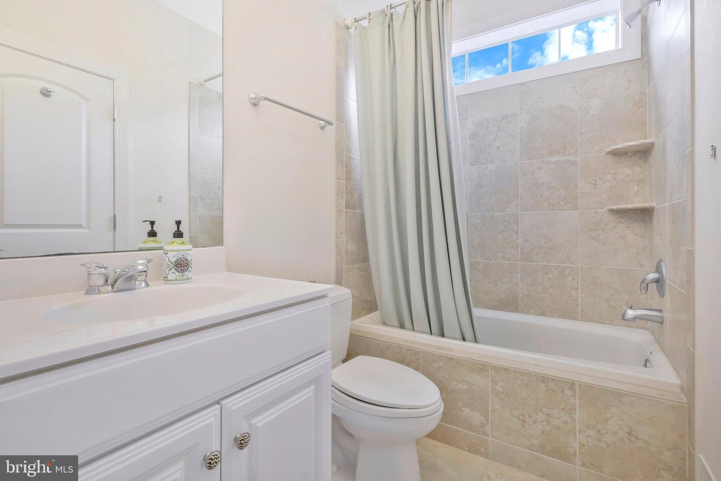 19834 SMITH CIR, ASHBURN, Virginia 20147, 4 Bedrooms Bedrooms, 9 Rooms Rooms,4 BathroomsBathrooms,Residential,For sale,19834 SMITH CIR,VALO2107692 MLS # VALO2107692