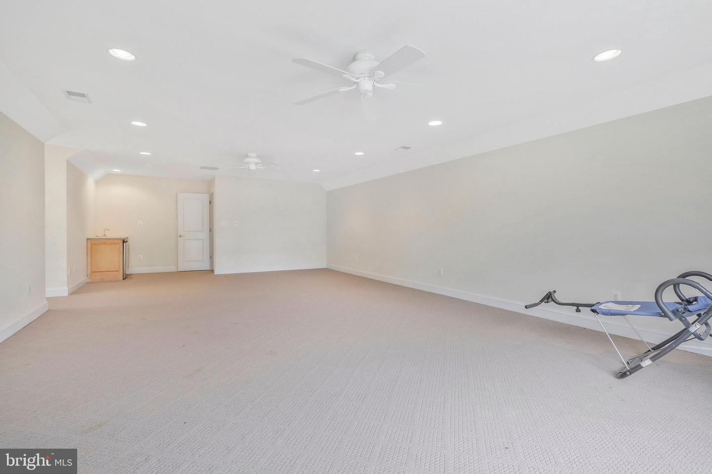 19834 SMITH CIR, ASHBURN, Virginia 20147, 4 Bedrooms Bedrooms, 9 Rooms Rooms,4 BathroomsBathrooms,Residential,For sale,19834 SMITH CIR,VALO2107692 MLS # VALO2107692