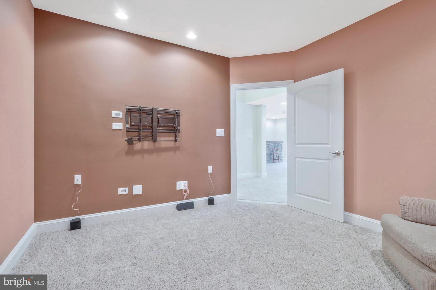 19834 SMITH CIR, ASHBURN, Virginia 20147, 4 Bedrooms Bedrooms, 9 Rooms Rooms,4 BathroomsBathrooms,Residential,For sale,19834 SMITH CIR,VALO2107692 MLS # VALO2107692