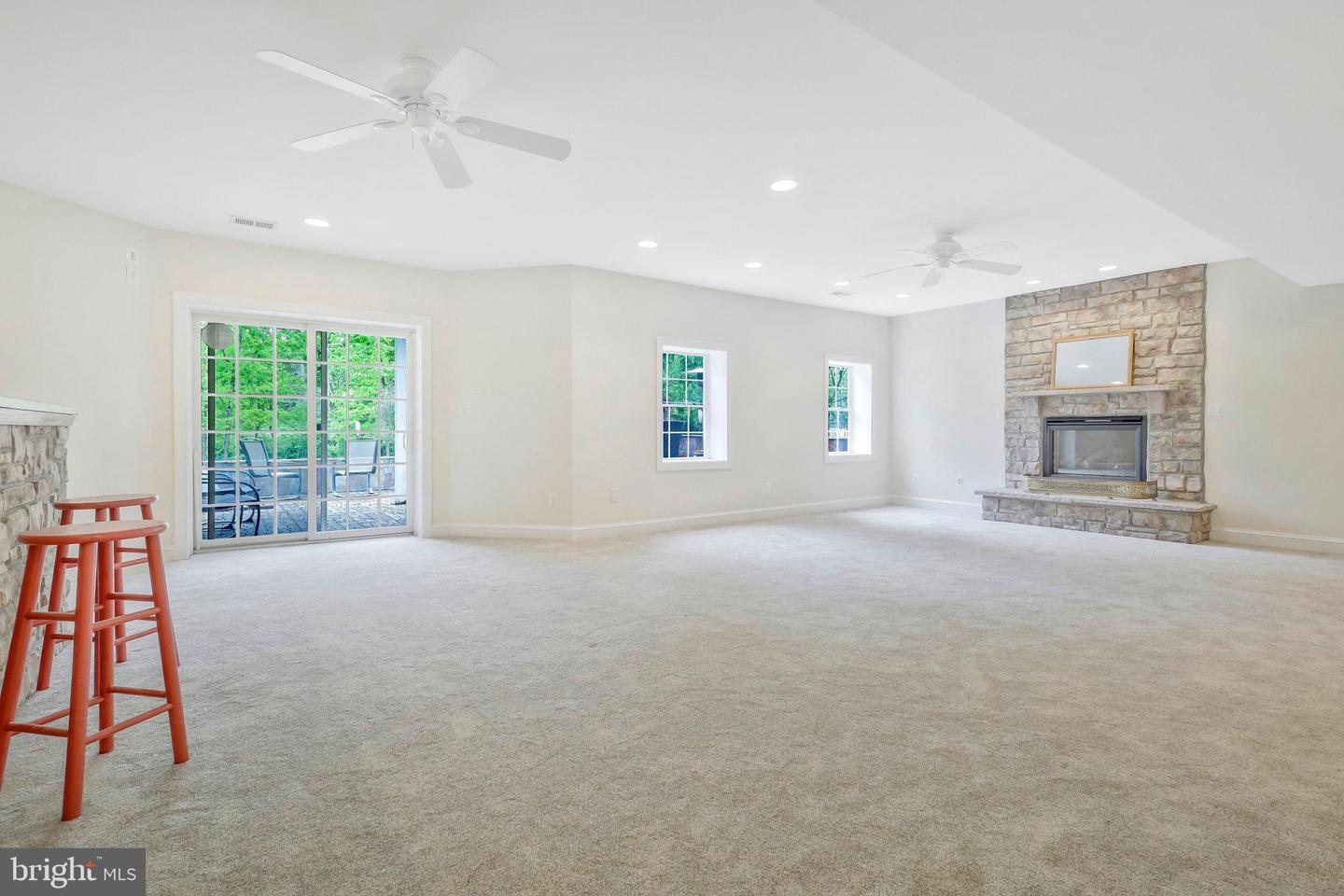 19834 SMITH CIR, ASHBURN, Virginia 20147, 4 Bedrooms Bedrooms, 9 Rooms Rooms,4 BathroomsBathrooms,Residential,For sale,19834 SMITH CIR,VALO2107692 MLS # VALO2107692