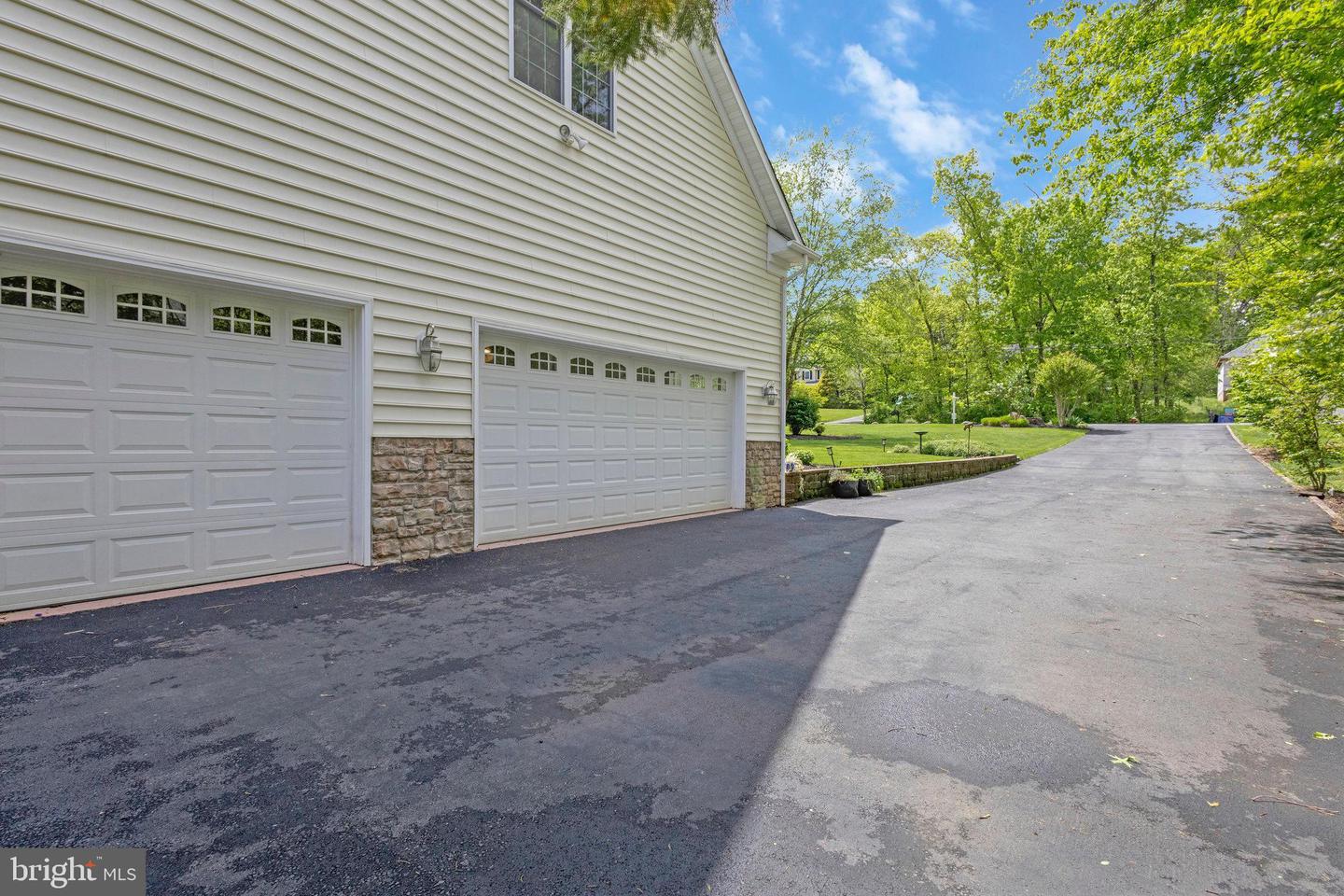 19834 SMITH CIR, ASHBURN, Virginia 20147, 4 Bedrooms Bedrooms, 9 Rooms Rooms,4 BathroomsBathrooms,Residential,For sale,19834 SMITH CIR,VALO2107692 MLS # VALO2107692
